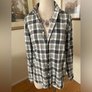 Theory like new women’s plaid button down shirt size M